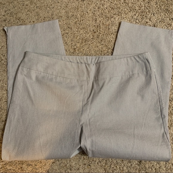 Chico’s So Slimming Striped Crop Pants Size 16 NWT - Picture 1 of 6